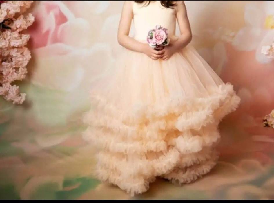 Vand rochie crem 4 ani