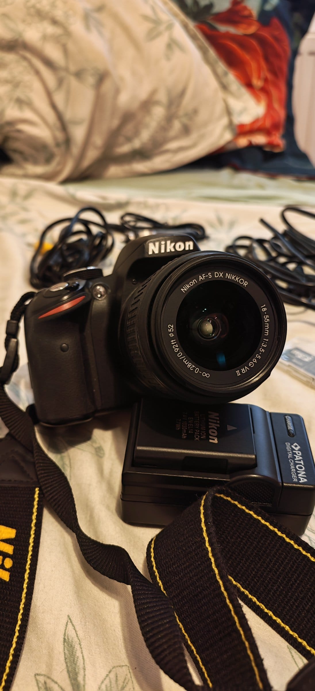 Nikon D3200 6545 de cadre + Obiectiv Nikon AF-S DX 18-55 mm + Accesorii