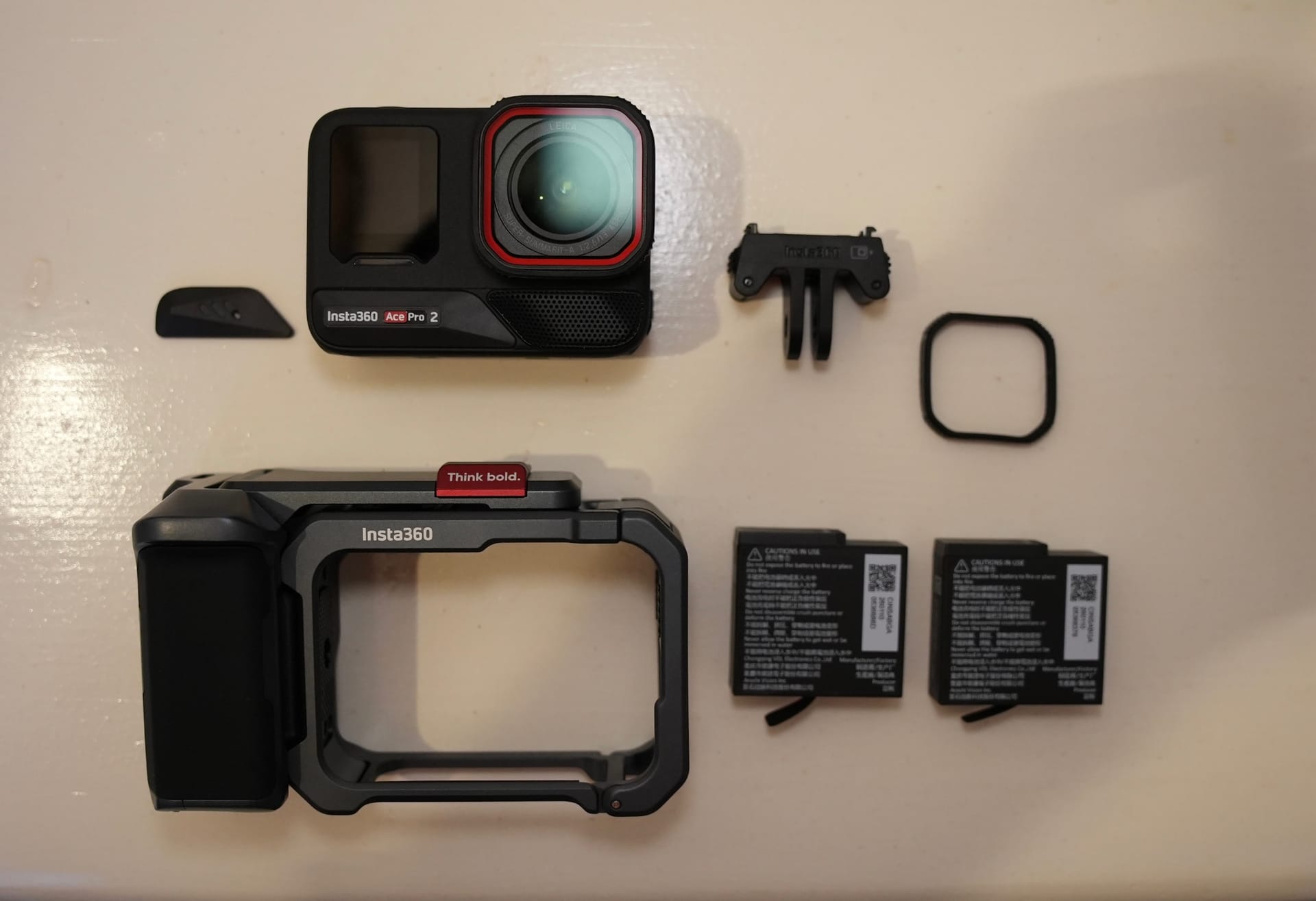 Insta360 Ace Pro 2 Xplorer Bundle