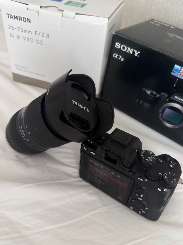 Sony A7 III + Tamron 28-75mm F/2.8 G2 – kit foto complet
