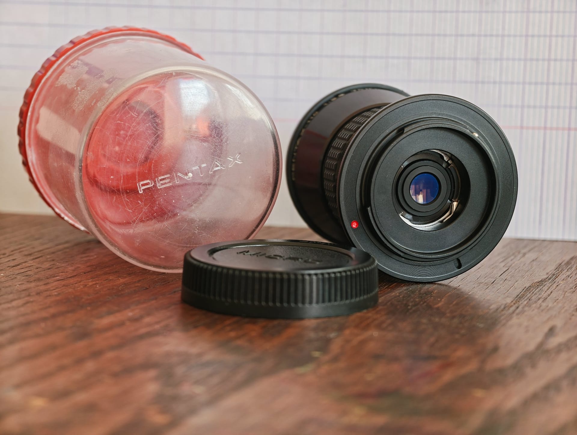 Pentax-110 70mm f/2.8 – Obiectiv rar pentru Micro 4/3 (Swirl Bokeh)